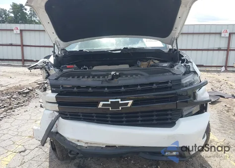 2021 Chevrolet Silverado 4Wd Short Bed Rst z USA, uszkodzony, nr VIN 1GCUYEED4MZ397720